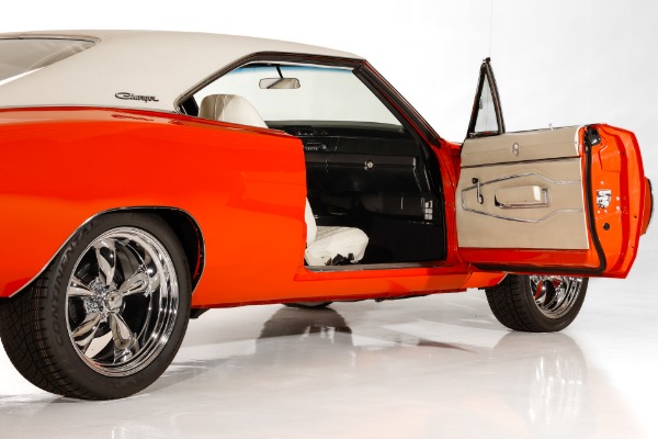 For Sale Used 1970 Dodge Charger RT, Hemi Orange 440 6-Pack 4-Speed Pistol Grip, White Bucket Int. PS PB | American Dream Machines Des Moines IA 50309